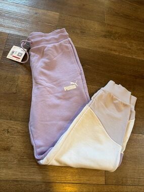 NWT Puma jogging pants Women’s US XS 
Msrp $60